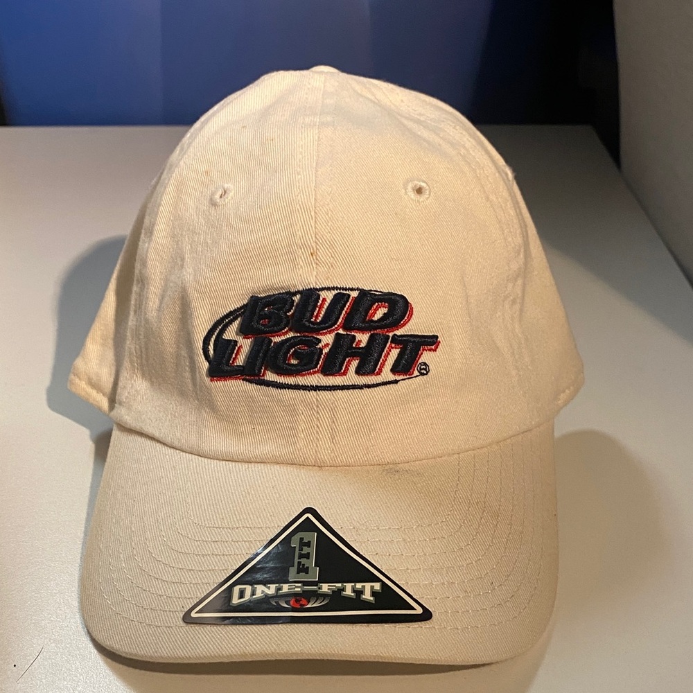 Bud Light Cream Baseball Cap Hat Men’s 1Fit